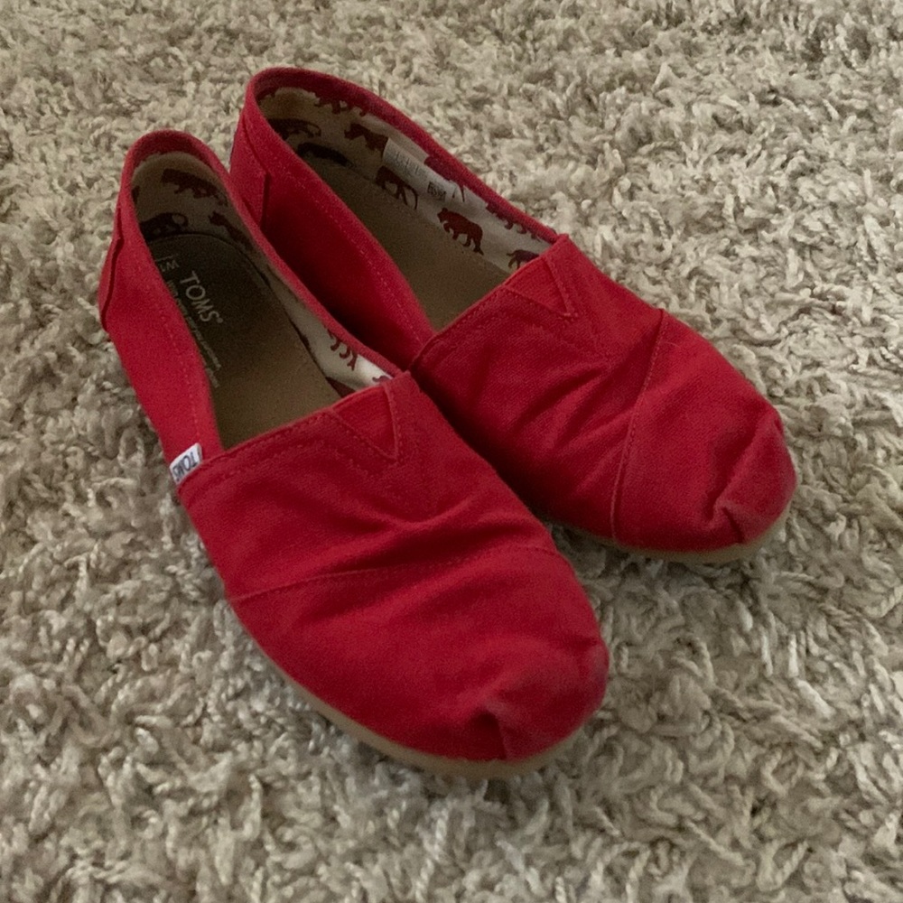 Red Women's Canvas Alpargata Toms Size 10